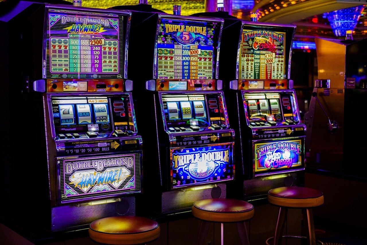 mposurga slot free-play mode interface showing virtual credit balance